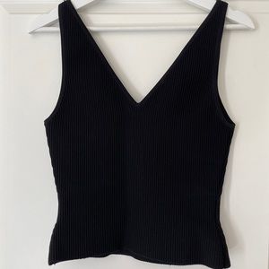 Aritzia Sculpt Knit V-Neck Tank